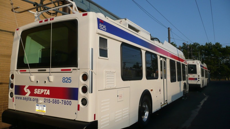 817 rests
Keywords: septa frankford trackless trolley cummins qsb electric transit bus new flyer low floor philadelphia transportation