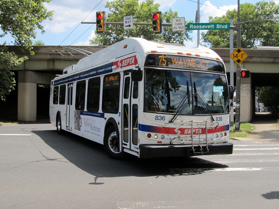 836 on Route 75
Photo taken at 5th Street and Roosevelt Boulevard
July 15th, 2011
